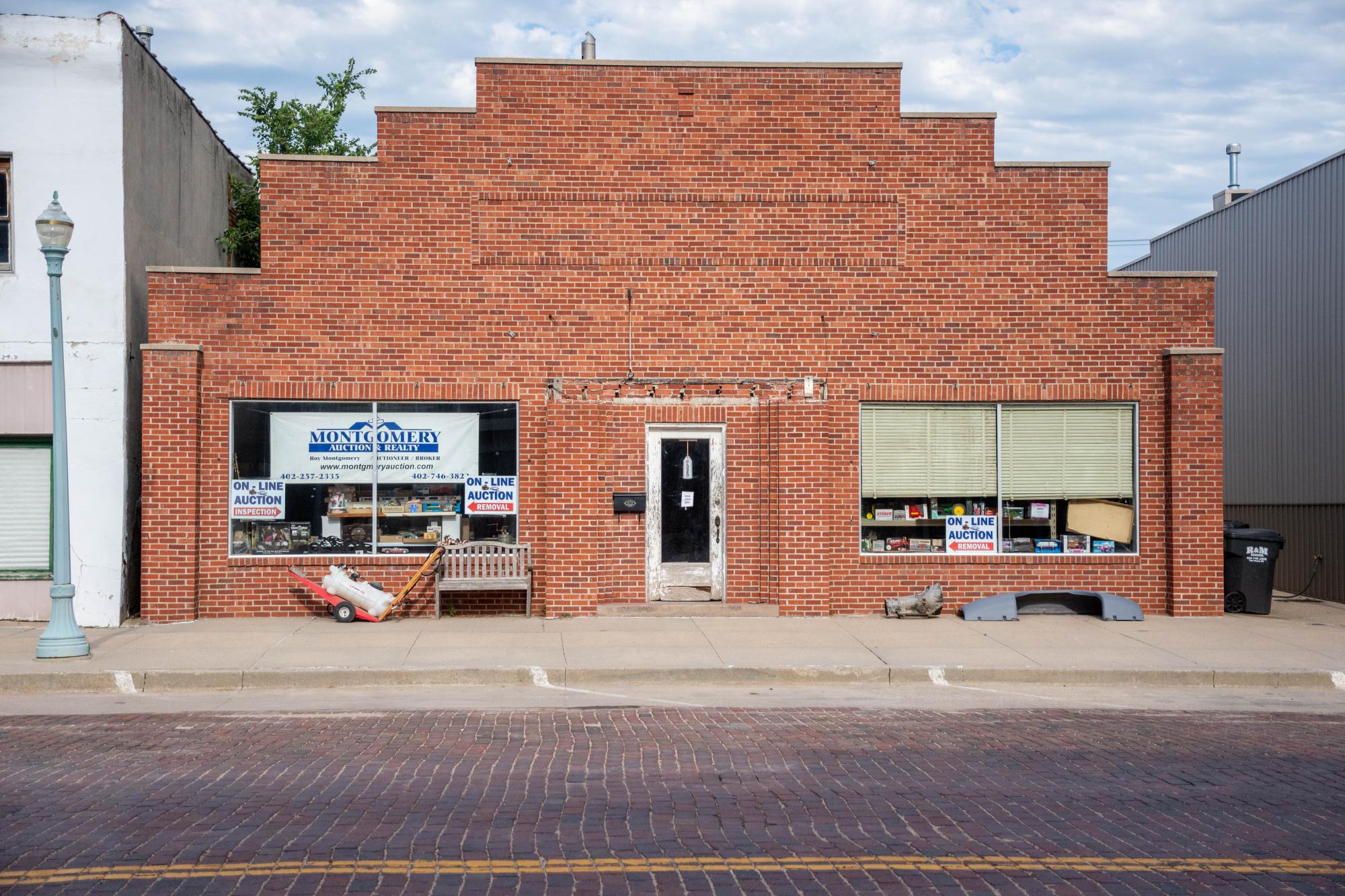 Montgomery Auction & Realty Red Cloud, Nebraska Great Stories Grow Here